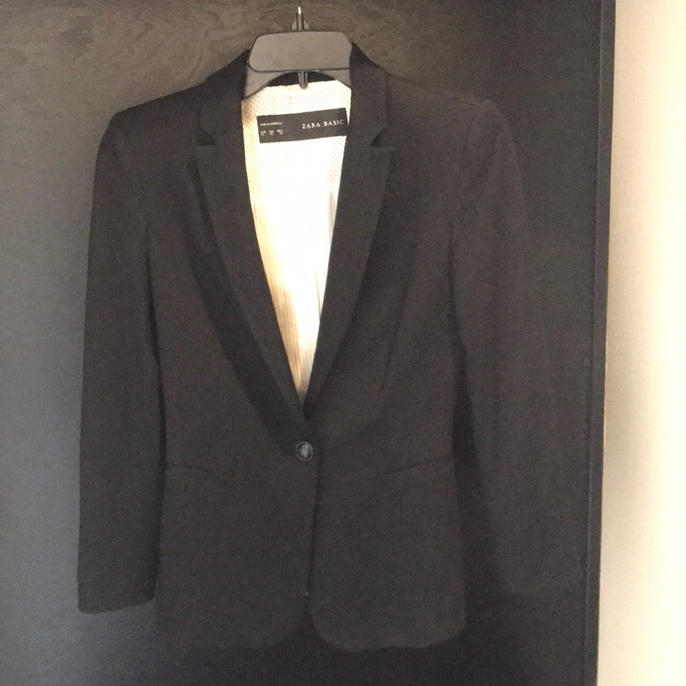 Single button blazer